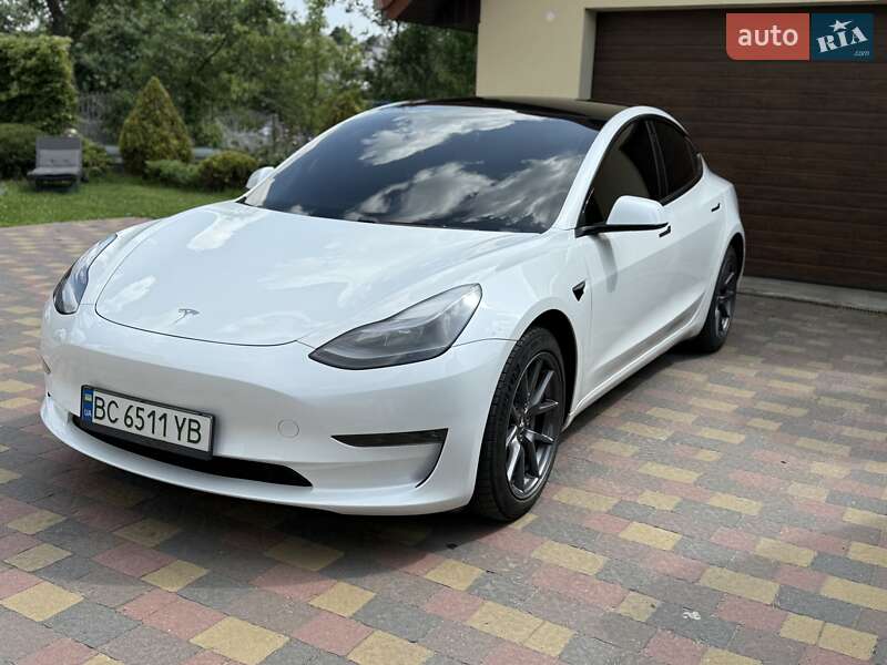 Tesla Model 3 2023