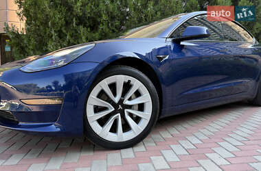 Седан Tesla Model 3 2022 в Дніпрі