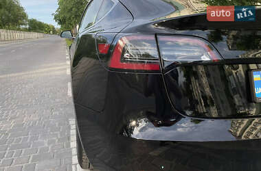 Седан Tesla Model 3 2019 в 