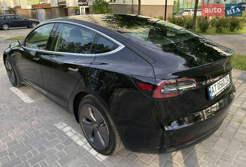Седан Tesla Model 3 2019 в Ивано-Франковске