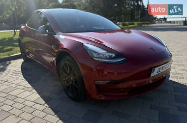 Седан Tesla Model 3 2018 в Дніпрі