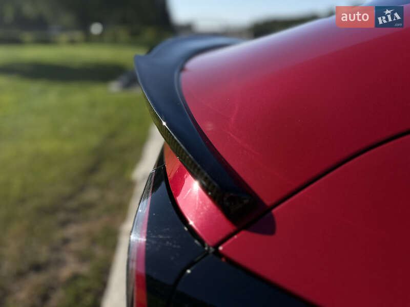 Седан Tesla Model 3 2018 в Дніпрі