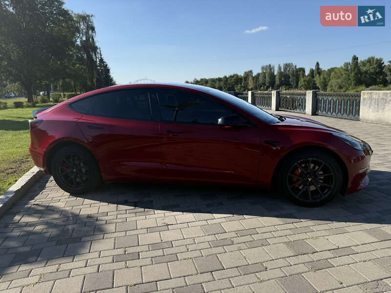 Седан Tesla Model 3 2018 в Дніпрі