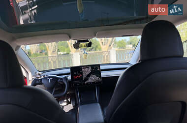 Седан Tesla Model 3 2018 в 