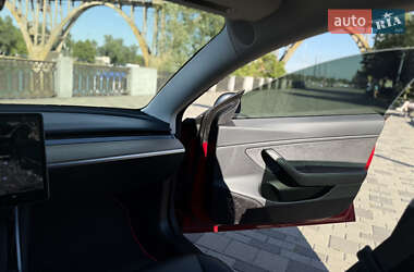 Седан Tesla Model 3 2018 в 