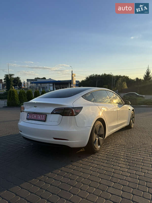 Седан Tesla Model 3 2023 в Хмельницком