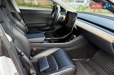 Седан Tesla Model 3 2018 в 