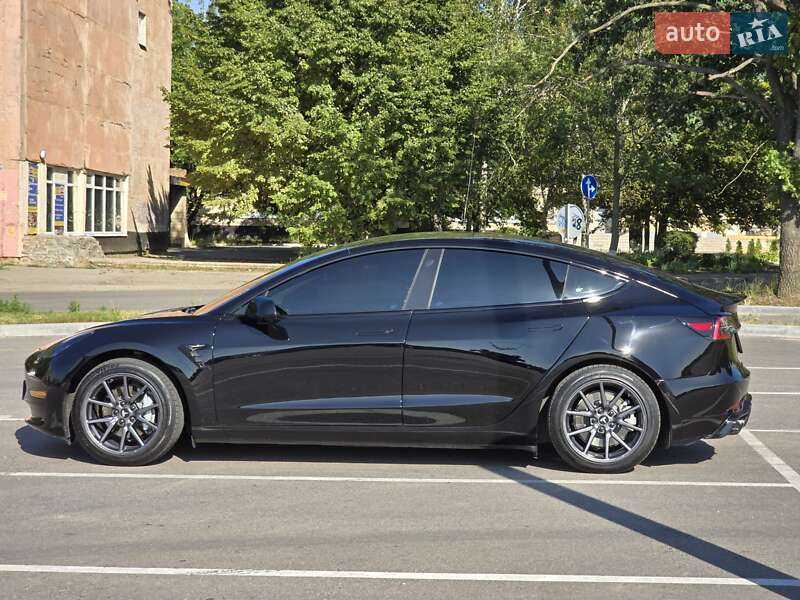 Седан Tesla Model 3 2019 в Кропивницком