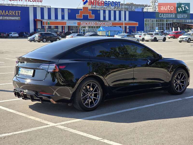 Седан Tesla Model 3 2019 в Кропивницком
