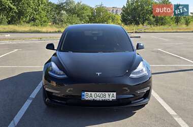 Седан Tesla Model 3 2019 в 