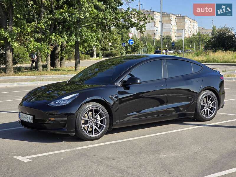 Седан Tesla Model 3 2019 в Кропивницком