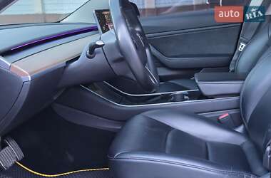 Седан Tesla Model 3 2019 в 