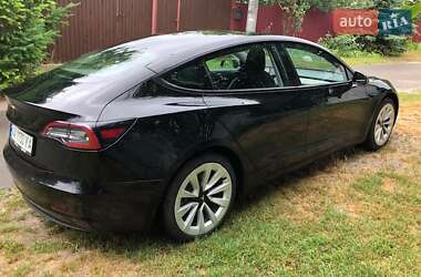 Седан Tesla Model 3 2020 в 