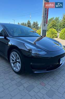 Седан Tesla Model 3 2023 в Луцке