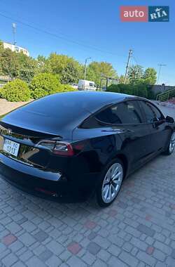 Седан Tesla Model 3 2023 в Луцьку