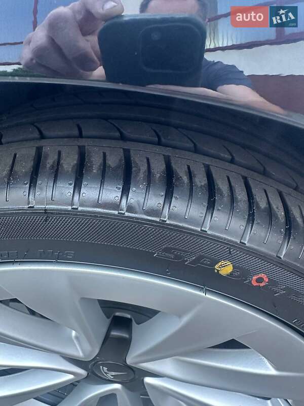 Седан Tesla Model 3 2023 в Луцьку