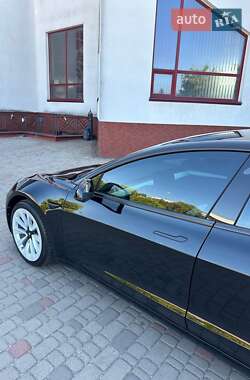 Седан Tesla Model 3 2023 в Луцке