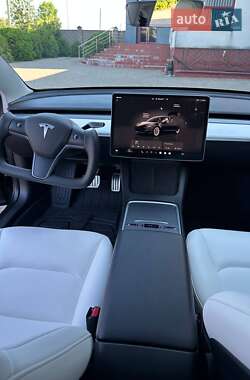 Седан Tesla Model 3 2023 в Луцке