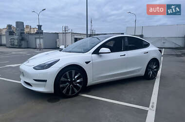 Седан Tesla Model 3 2022 в Києві