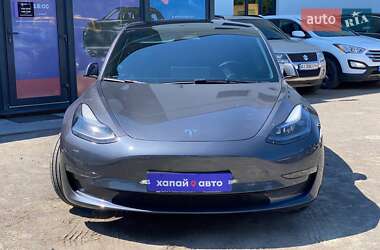 Седан Tesla Model 3 2023 в 