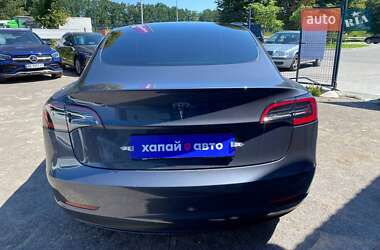 Седан Tesla Model 3 2023 в 