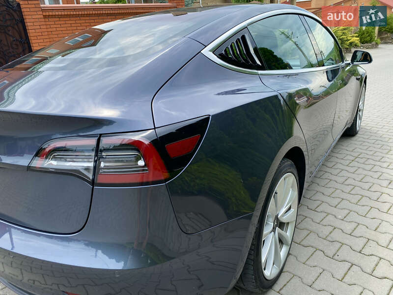 Седан Tesla Model 3 2018 в Хмельницькому