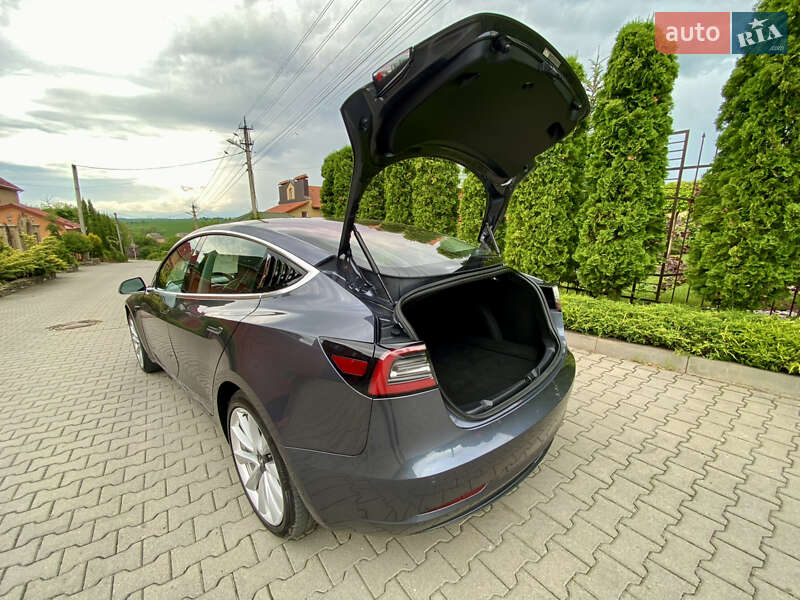 Седан Tesla Model 3 2018 в Хмельницькому