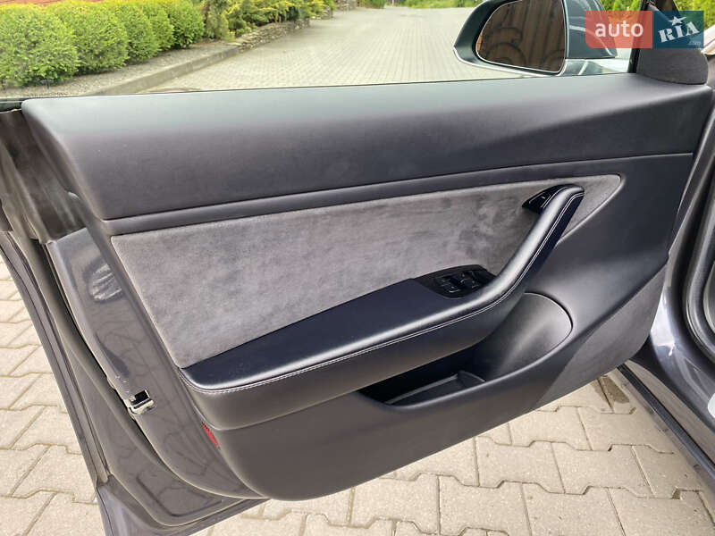 Седан Tesla Model 3 2018 в Хмельницькому