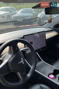 Седан Tesla Model 3 2018 в 
