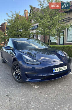 Седан Tesla Model 3 2021 в Киеве