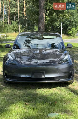 Седан Tesla Model 3 2023 в Києві