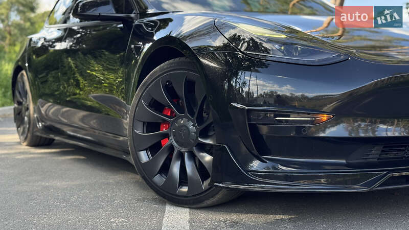 Седан Tesla Model 3 2021 в Житомирі
