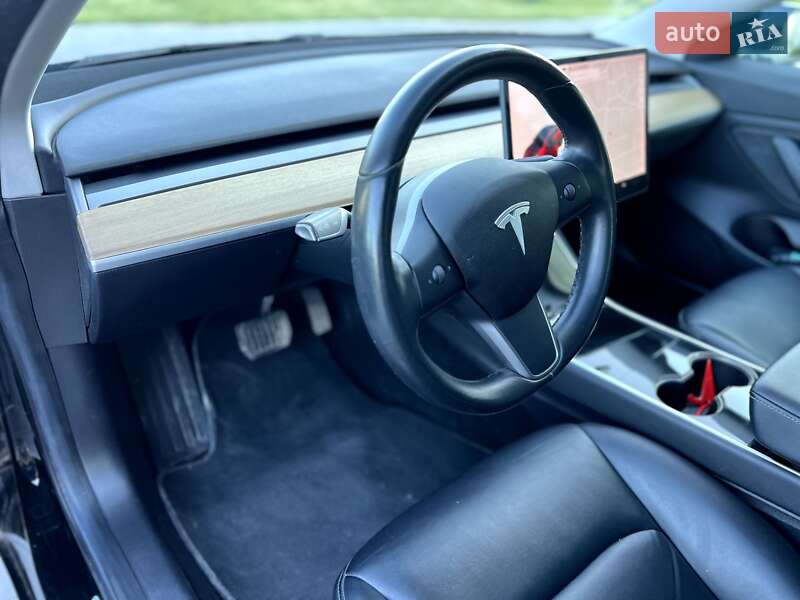 Седан Tesla Model 3 2019 в Тернополе