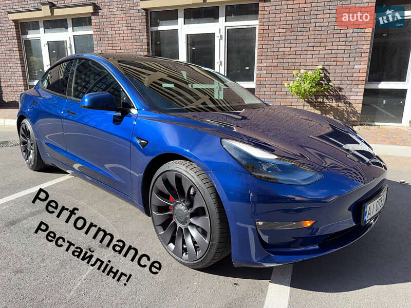 Седан Tesla Model 3 2021 в 