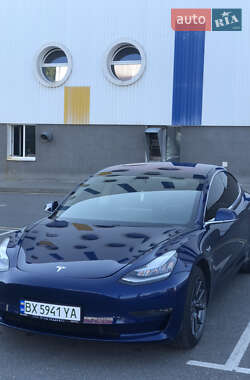 Седан Tesla Model 3 2018 в 