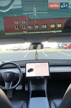 Седан Tesla Model 3 2018 в 