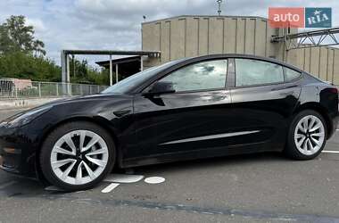 Седан Tesla Model 3 2021 в 