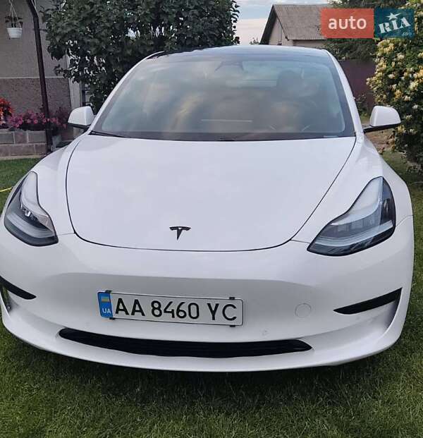 Tesla Model 3 2019