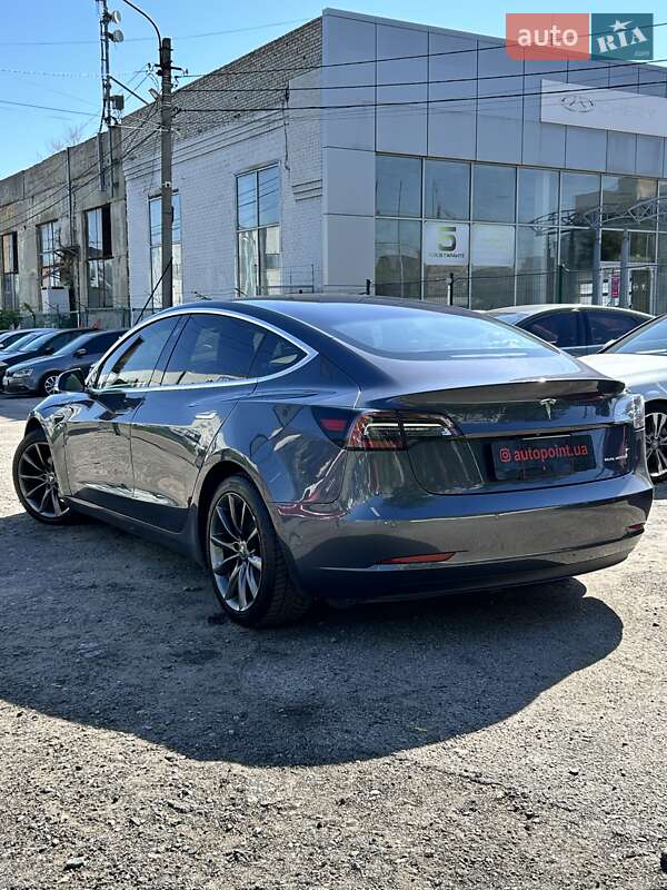 Седан Tesla Model 3 2018 в Сумах