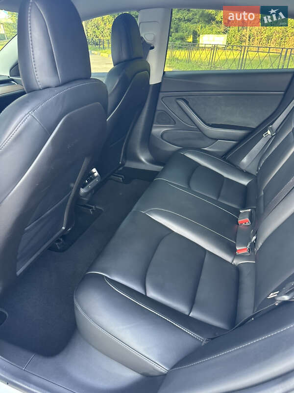 Седан Tesla Model 3 2019 в Києві