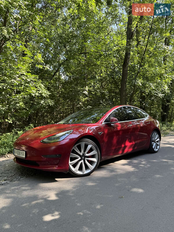 Седан Tesla Model 3 2019 в Білій Церкві