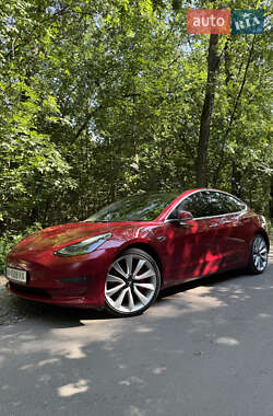 Седан Tesla Model 3 2019 в 