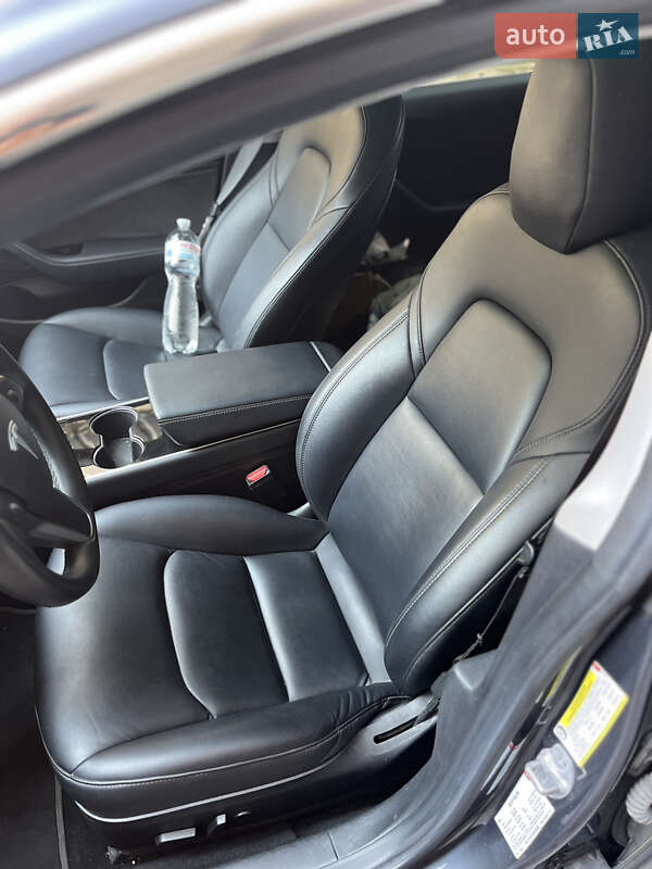 Седан Tesla Model 3 2018 в Хмельницком