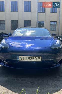 Седан Tesla Model 3 2023 в 