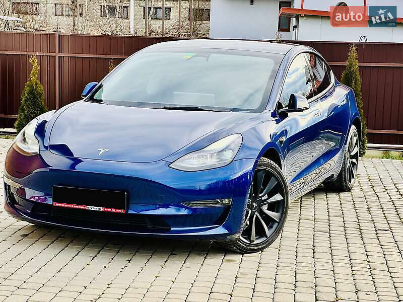 Седан Tesla Model 3 2022 в Києві