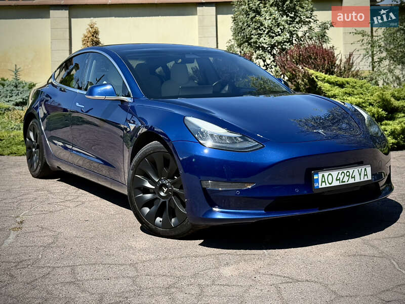 Седан Tesla Model 3 2019 в Днепре