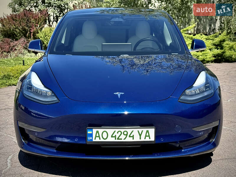 Седан Tesla Model 3 2019 в Днепре