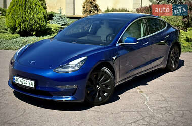 Седан Tesla Model 3 2019 в 