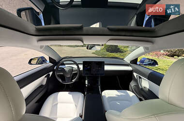 Седан Tesla Model 3 2019 в 