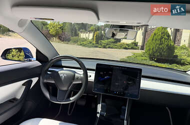 Седан Tesla Model 3 2019 в 